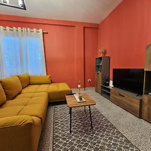 Juli's Tirana